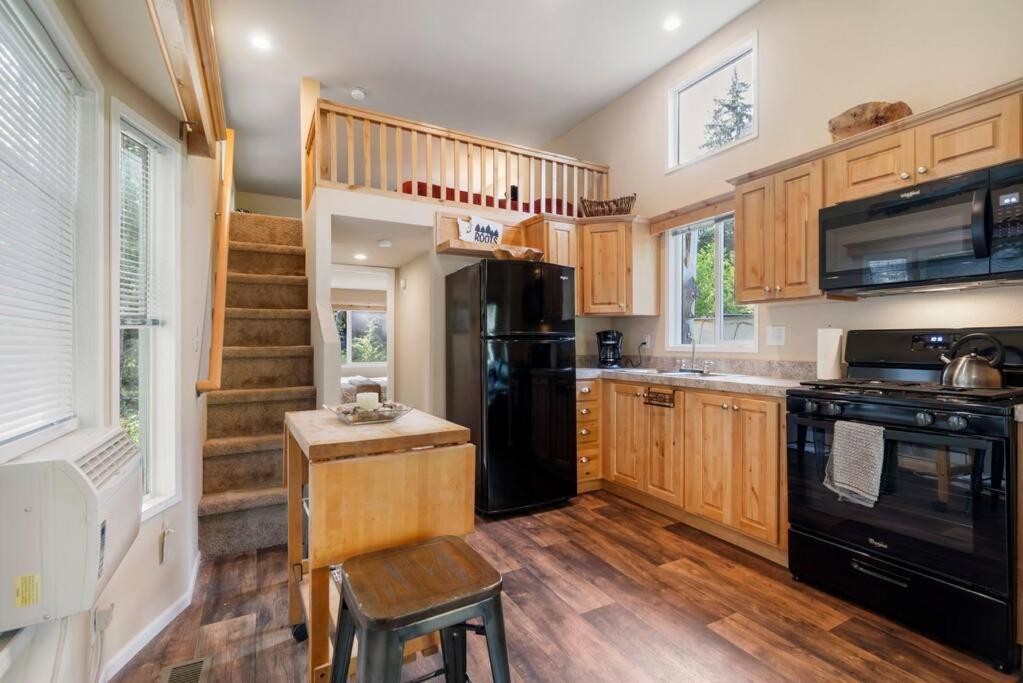 New Tiny Home Steps Away From Mt. Rainier Ashford Dış mekan fotoğraf
