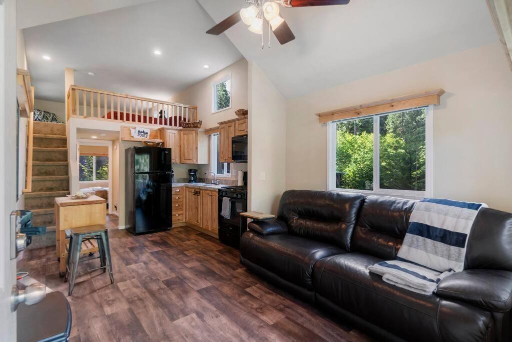 New Tiny Home Steps Away From Mt. Rainier Ashford Dış mekan fotoğraf